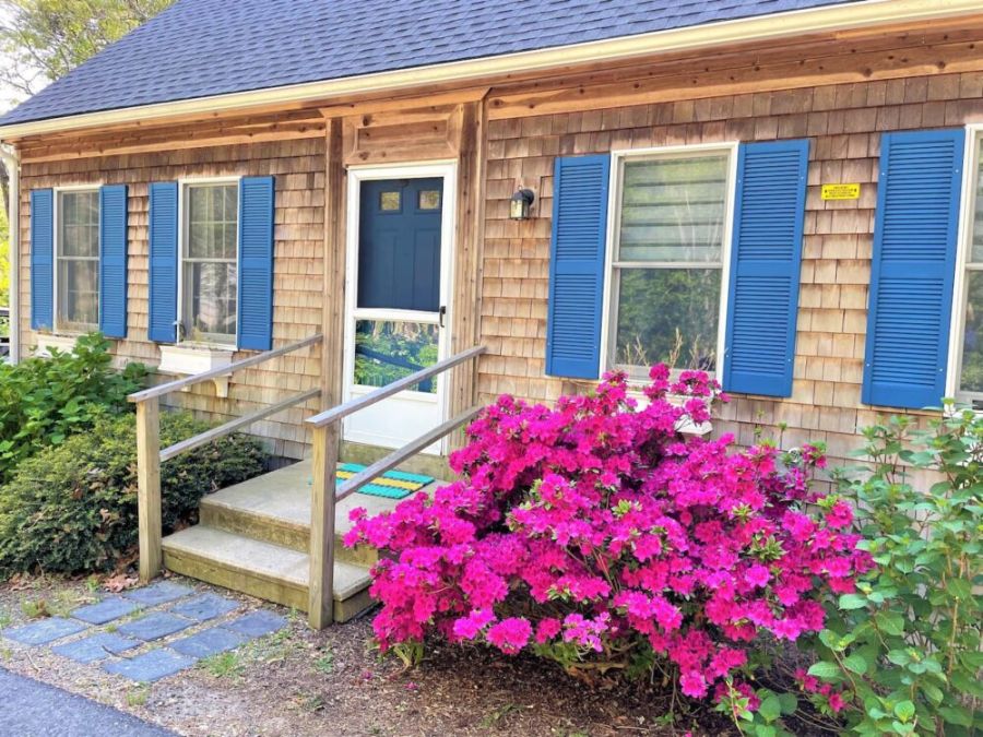 Sleeps 2-8/Soaking Tub/FirePit~Burrows Main Image